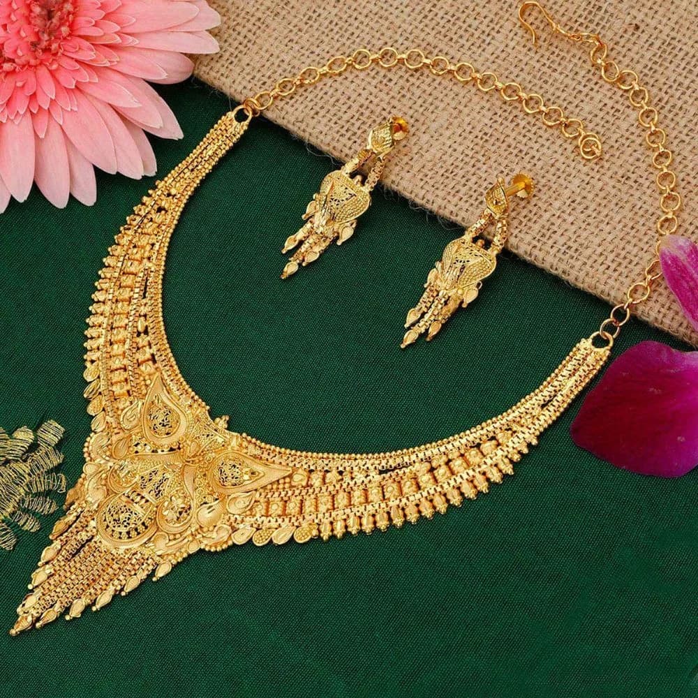 Sukkhi Exotic 24 Carat Gold Plated Choker Necklace Set for Women